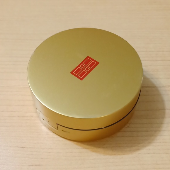 Elizabeth Arden Pure Finish Mineral Bronzing Powder Medium 01 - Picture 4 of 11